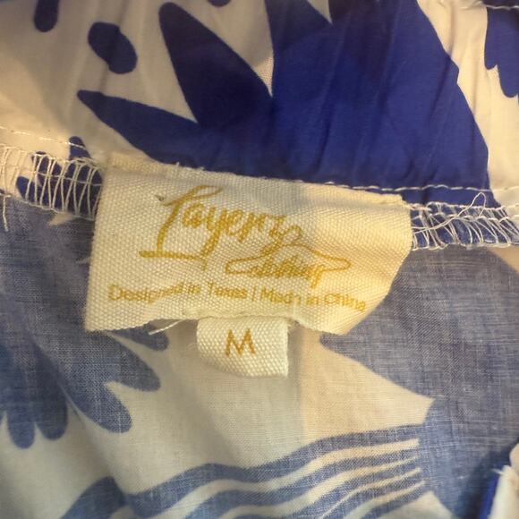 Boutique Blue Floral Short Sleeve Front Button Up Mock Neck Ruffle Blouse Medium - Picture 6 of 6